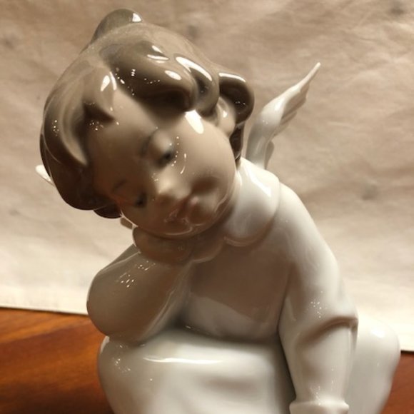 Lladro Angels: Mime Angel / Angel Dreaming - Picture 6 of 11